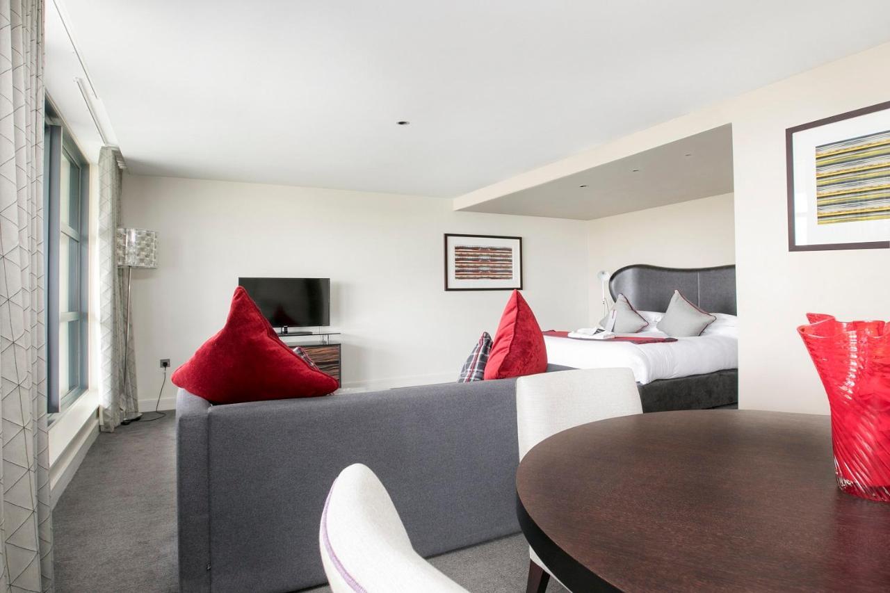 Brooklands Hotel & Spa Weybridge Ngoại thất bức ảnh