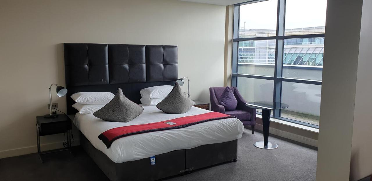 Brooklands Hotel & Spa Weybridge Ngoại thất bức ảnh